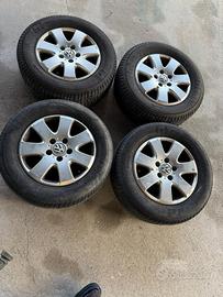Cerchi 16 con gomme 235 60 16 invernali per vw t5
