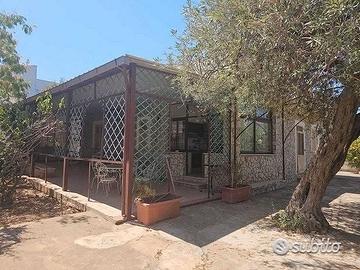 Villa zona Poseidon + terreno 1300mq rif.196/24