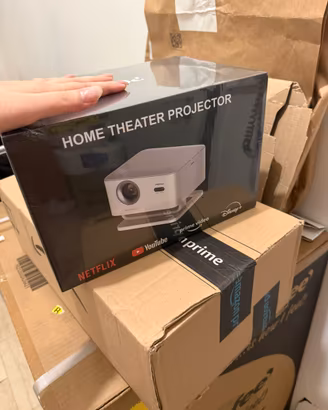 Proiettore smart portatile nuovo