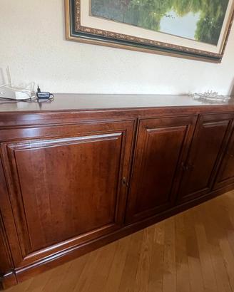Mobile  con ante in legno massiccio cond  ottime
