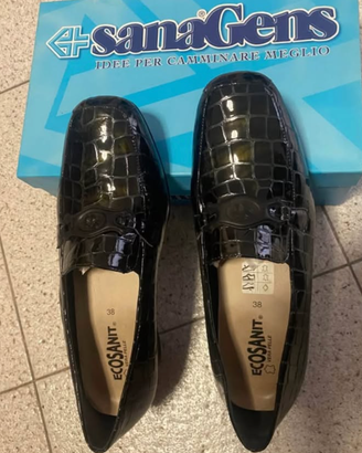 Scarpe in vernice Sanagens