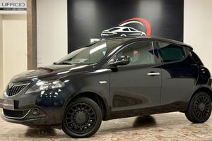 Lancia Ypsilon 1.0 FireFly 5 porte S&S Hybrid Albe