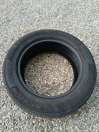 4 pneumatici Michelin 205/60 R16