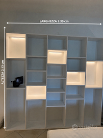 Librerie  scaffalature moderne su misura con Led
