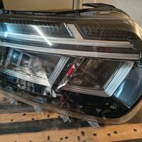 fanale anteriore dx dacia