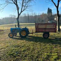 Trattore+attrezzatura