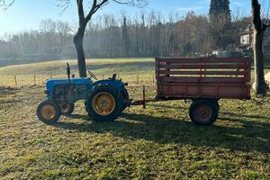 Trattore+attrezzatura
