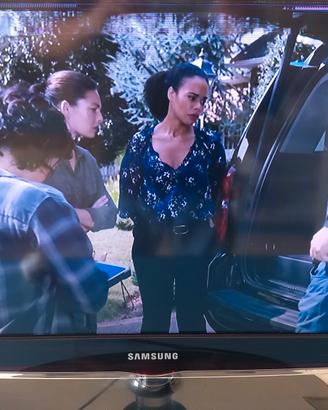 TV 32" SAMSUNG UE32C4000 