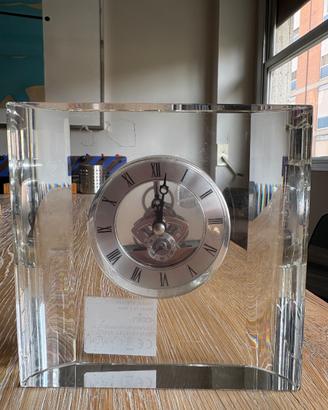 Orologio da tavolo moderno in vetro trasParente