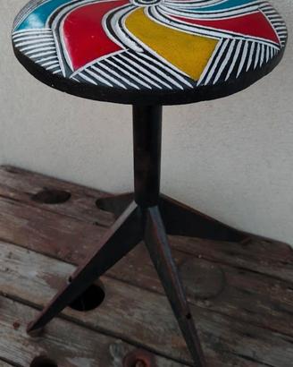 Sgabello artigianale regolabile industriale-etnico