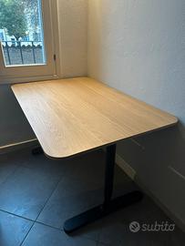 Scrivania Ikea Bekant 180x60