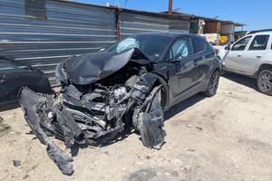 Toyota C-HR incidentata - Per ricambi
