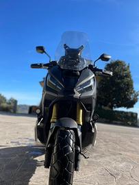 Honda x-adv 750