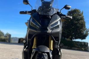 Honda x-adv 750