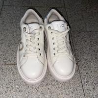 scarpe LuiJo e all star