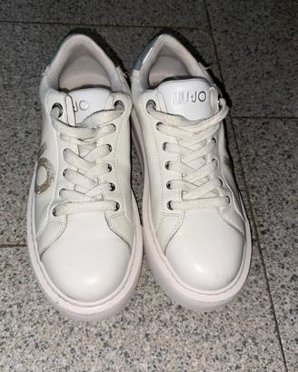 scarpe LuiJo e all star