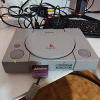PlayStation One Nuova con Pad originale Nuovo