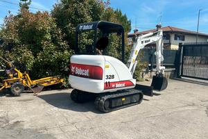 E235 - Escavatore 28 q Bobcat 328