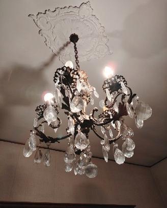 Lampadario antico a goccia