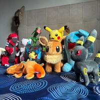 Tanti peluche Pokemon