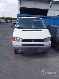 Volkswagen T4 Demolito - Per Ricambi Senza Motore