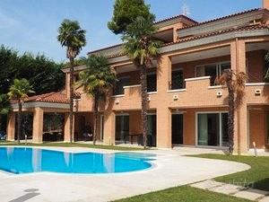 VILLA PRESTIGIOSA - Loc.transitoria a referenziati