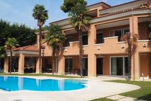 VILLA PRESTIGIOSA - Loc.transitoria a referenziati