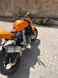 Moto naked z750 Kawasaki