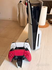 PLAYSTATION 5 SLIM con base ricarica