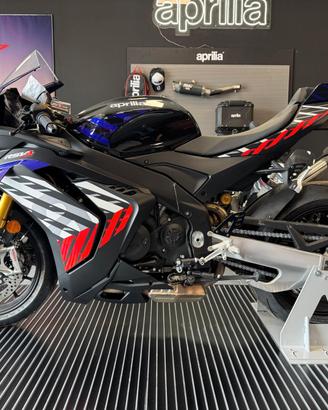 Aprilia RSV4 Factory