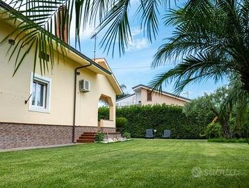 Villa lungomare Campofelice mesi Giugno/Luglio