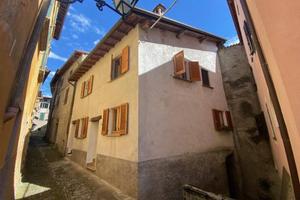 Casa indipendente di 265 m² con più di 5 locali e 