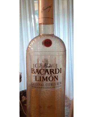 Gonfiabile pubblicitario vintage Bacardi Limón 