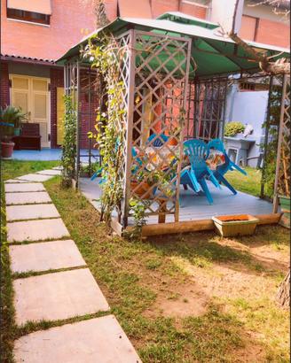 APPARTAMENTO CON GIARDINO