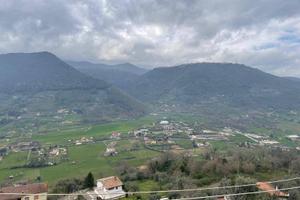 APPARTAMENTO CON ENTRATA INDIPENDENTE - Gavignano