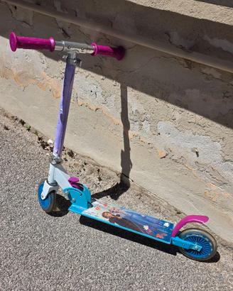Monopattino Disney Frozen per bambini