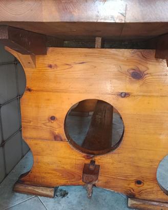 tavolo in legno con pietra marmo