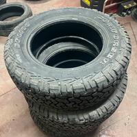 Gomme 215/70 r16