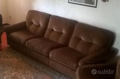 DIVANO 4 POSTI