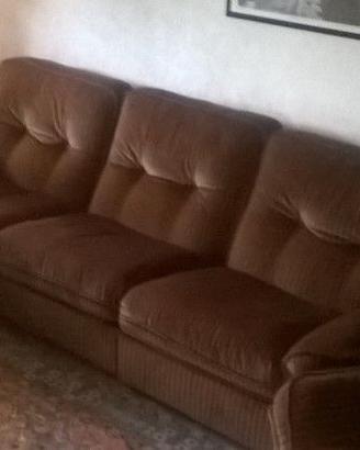 DIVANO 4 POSTI