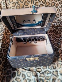 beauty case LOUIS VUITTON 