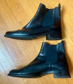Stuvaletto pelle nero 38 Modello Chelsea