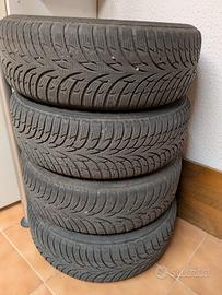 cerchi con gomme invernali