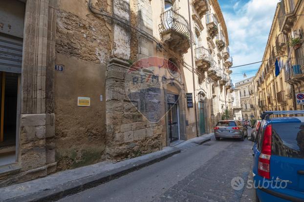 Locale Commerciale - Caltagirone