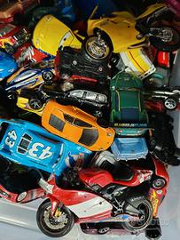 Moto e automobine
