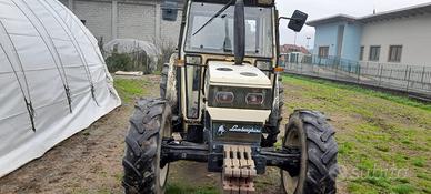 Trattore agricolo Lamborghini 670/70