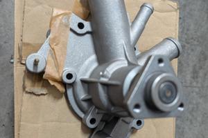 POMPA ACQUA ALFA ROMEO cod. 10557-60518083-6052303