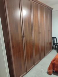 armadio in legno 