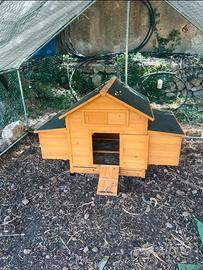Pollaio in legno