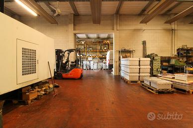 CAPANNONE A TREZZO SULL'ADDA